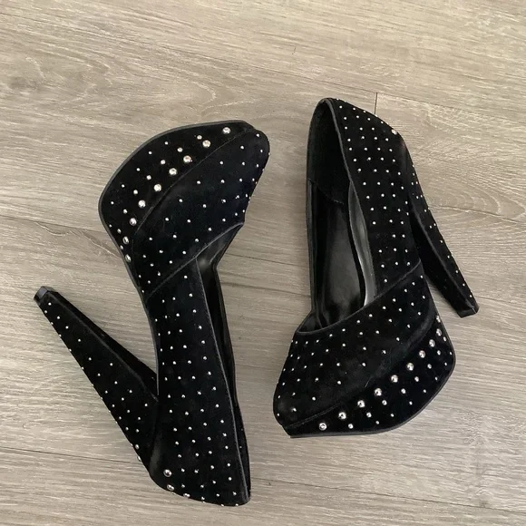 Shiekh Black Studded Heels - Picture 2 of 7